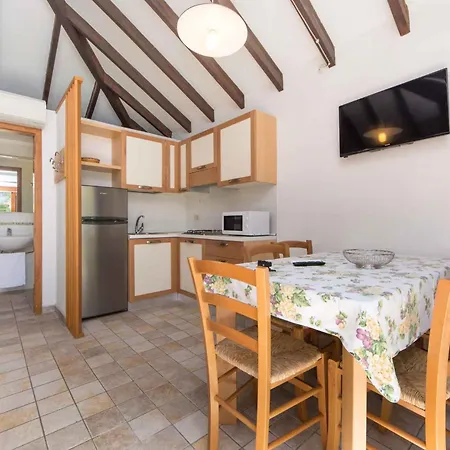 Village Nidos And In Lignano 21694 아파트