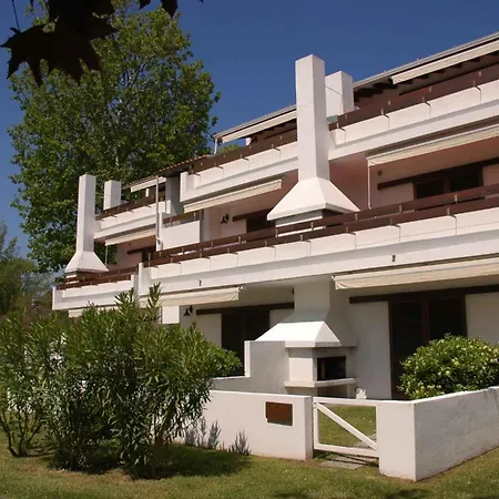 And Apts. In Lignano 21694 *