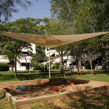 And Apts. In Lignano 21694 Линьяно-Саббьядоро