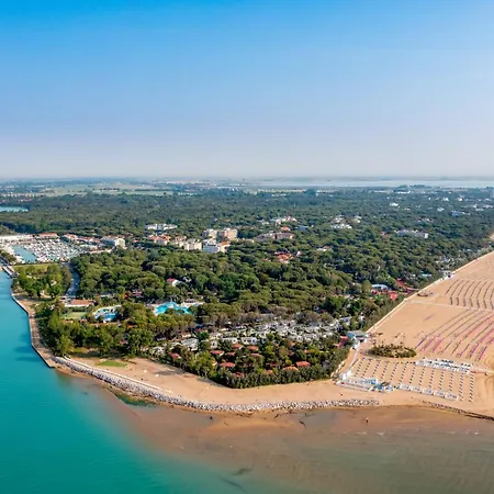 And Apts. In Lignano 21694 * Линьяно-Саббьядоро