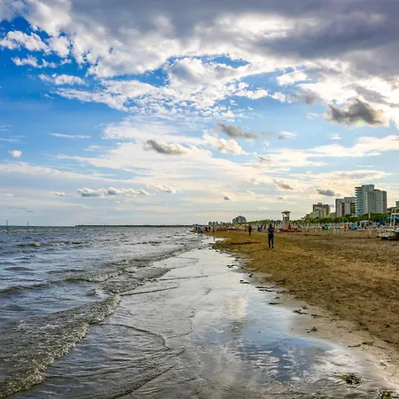 And Apts. In Lignano 21694 *